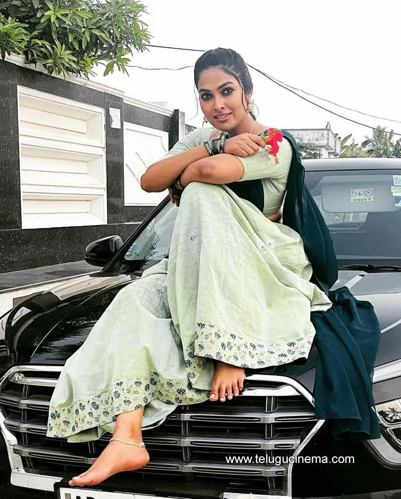Divi Stills 040422 003