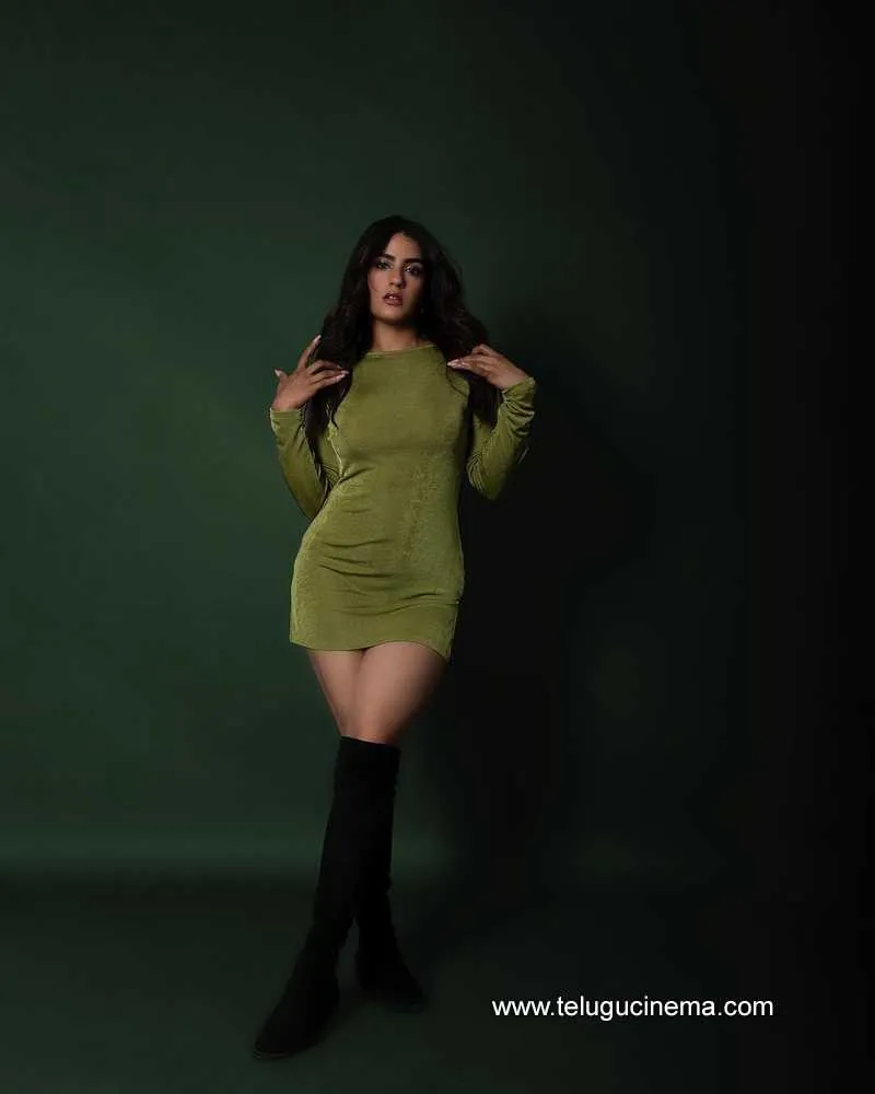 Kavya Stills 110422 003