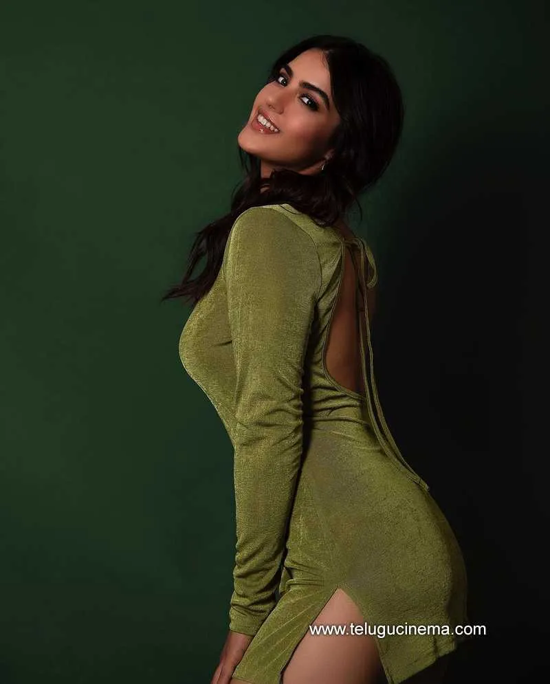 Kavya Stills 110422 005
