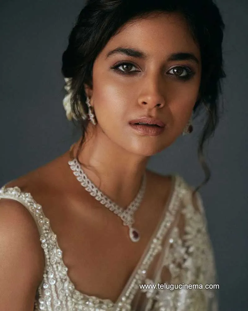 Keerthy Stills 150422 003