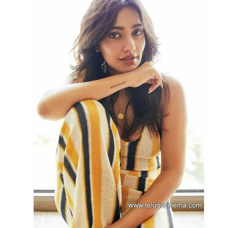 Neha Stills 040422 002