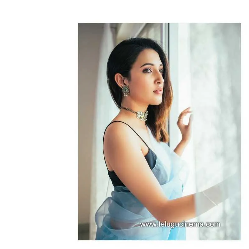 Nehasshetty Stills 210422 002