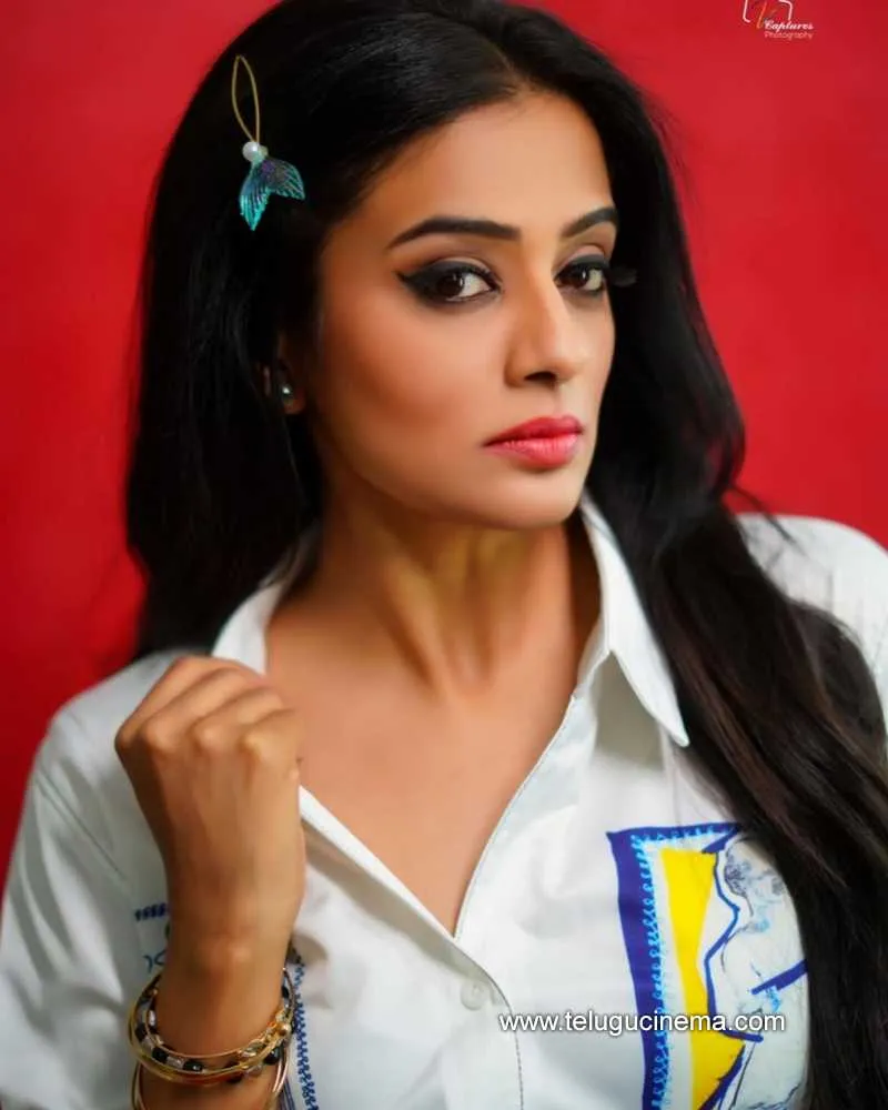 Priyamani Stills 050422 003