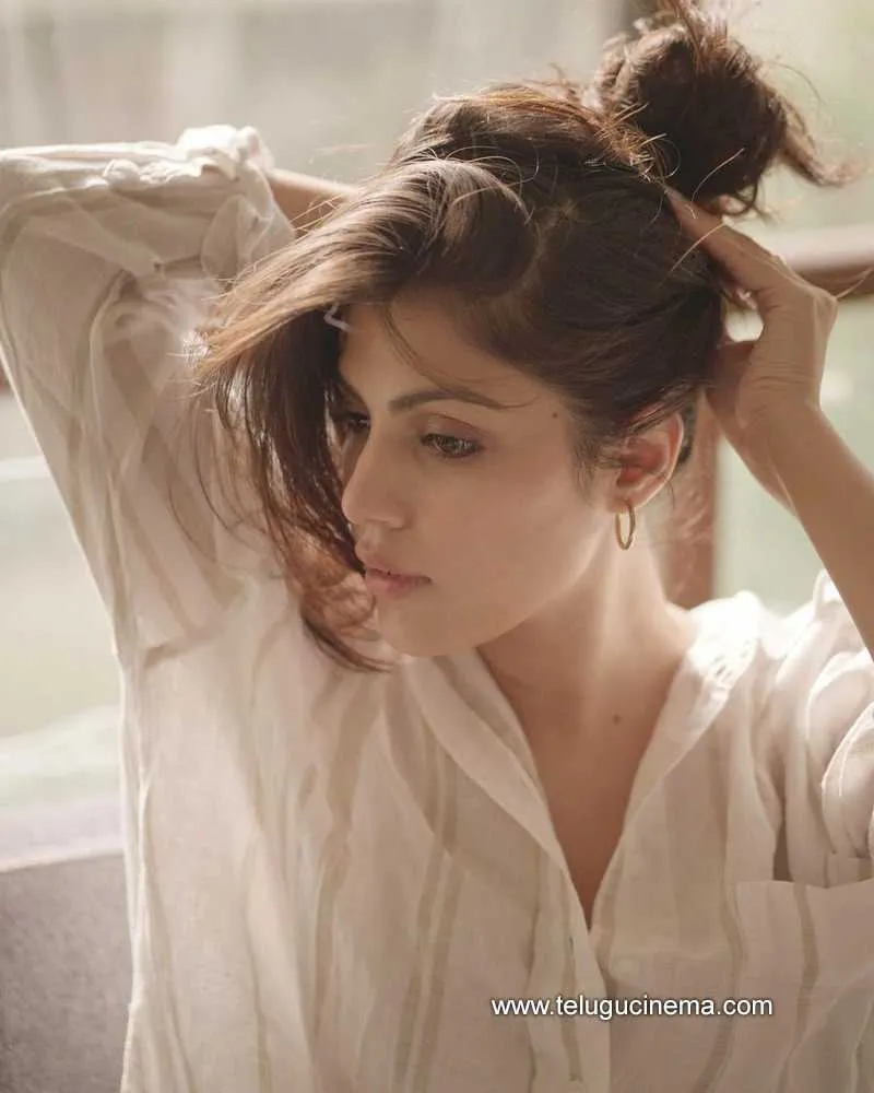 Rehai Stills 200422 002