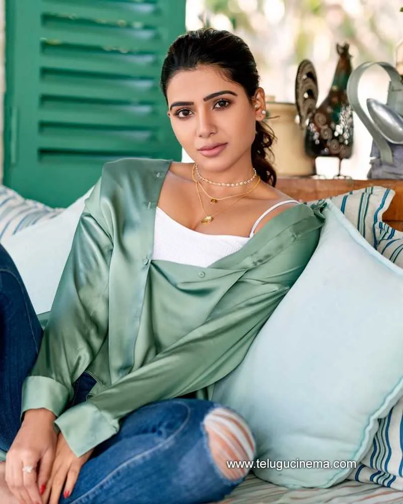 Samanta Stills 280422 001