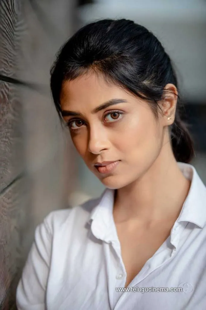 Vedieka Stills 200422 008