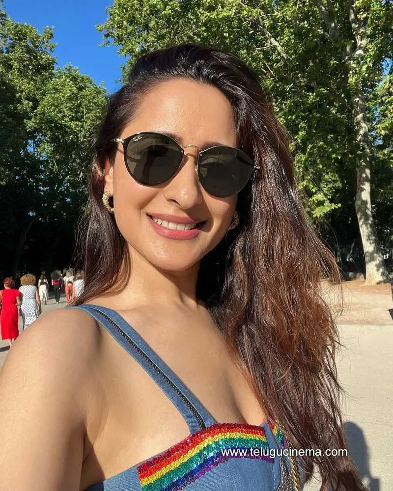 Pragya Stills 300522 001