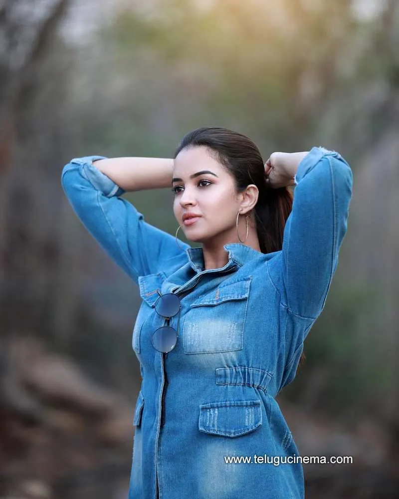 Pujita Stills 050522 004