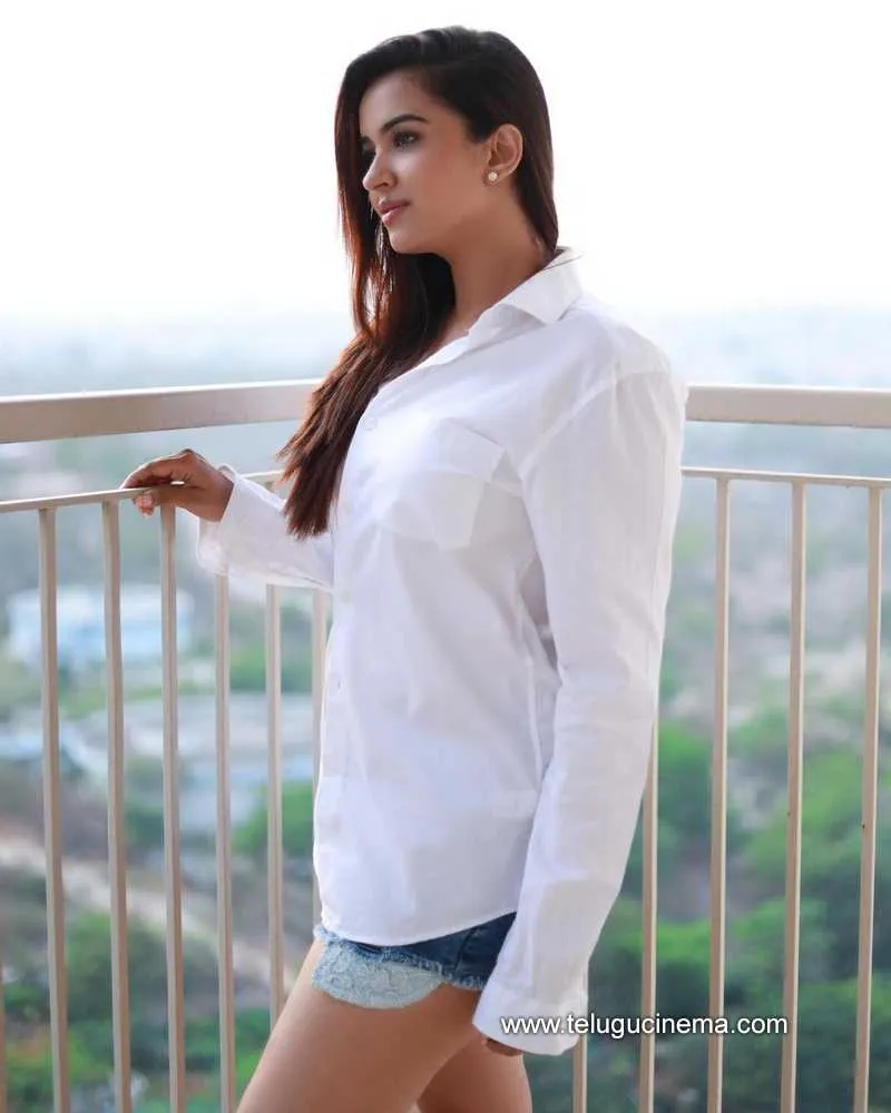 Pujita Stills 060522 002