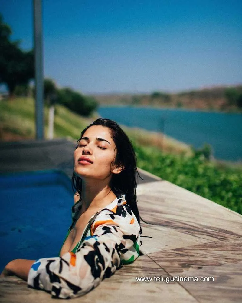 Ruhanisharma Stills 140522 004
