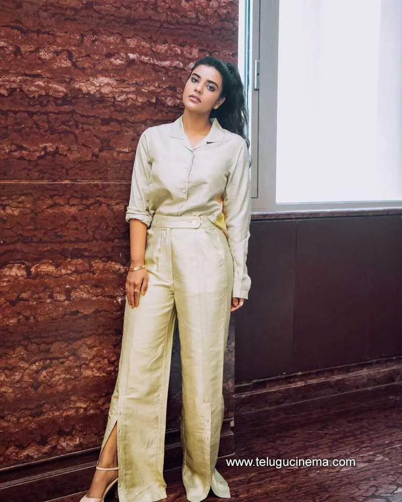 Aishwaryarajesh Stills 130622 006