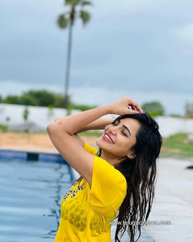 Ashu Stills 290622 004