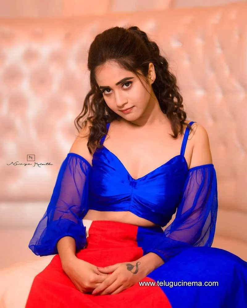 Deepthi Stills 100622 003