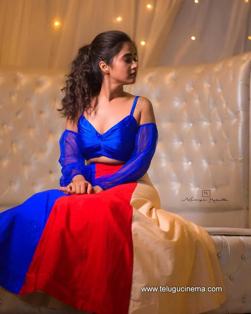 Deepthi Stills 100622 006