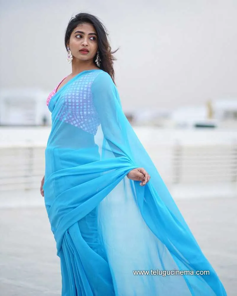 Harika Stills 010622 002