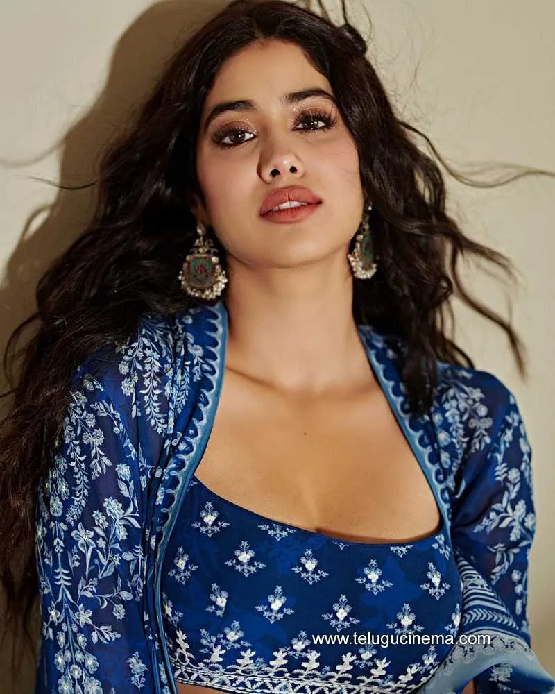 Janhvi Stills 230622 002