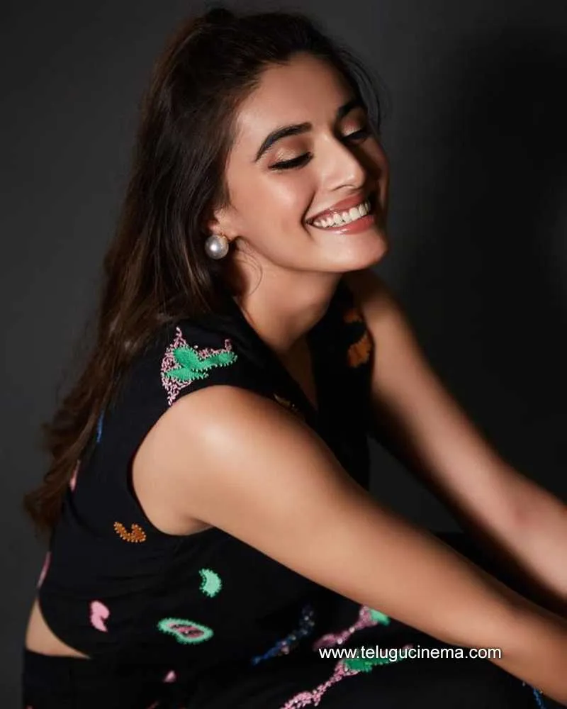 Divyansha Stills 090722 002