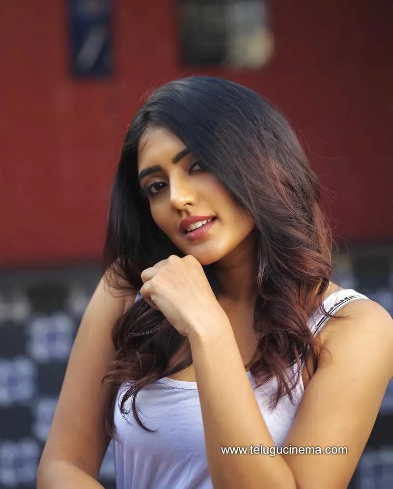 Eesha Stills 230722 004