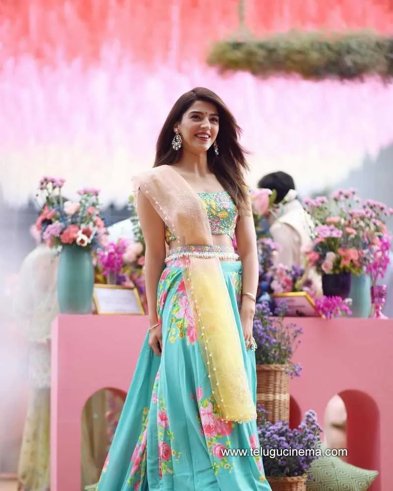 Mehreen Stills 300722 001
