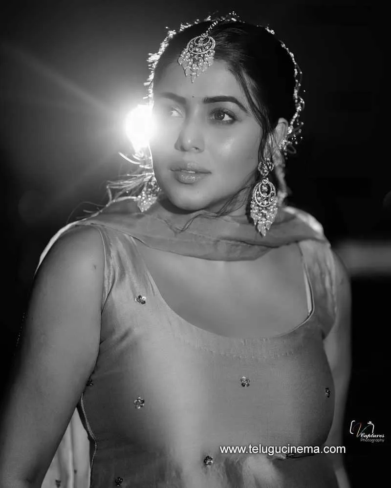 Poorna Stills 270722 006