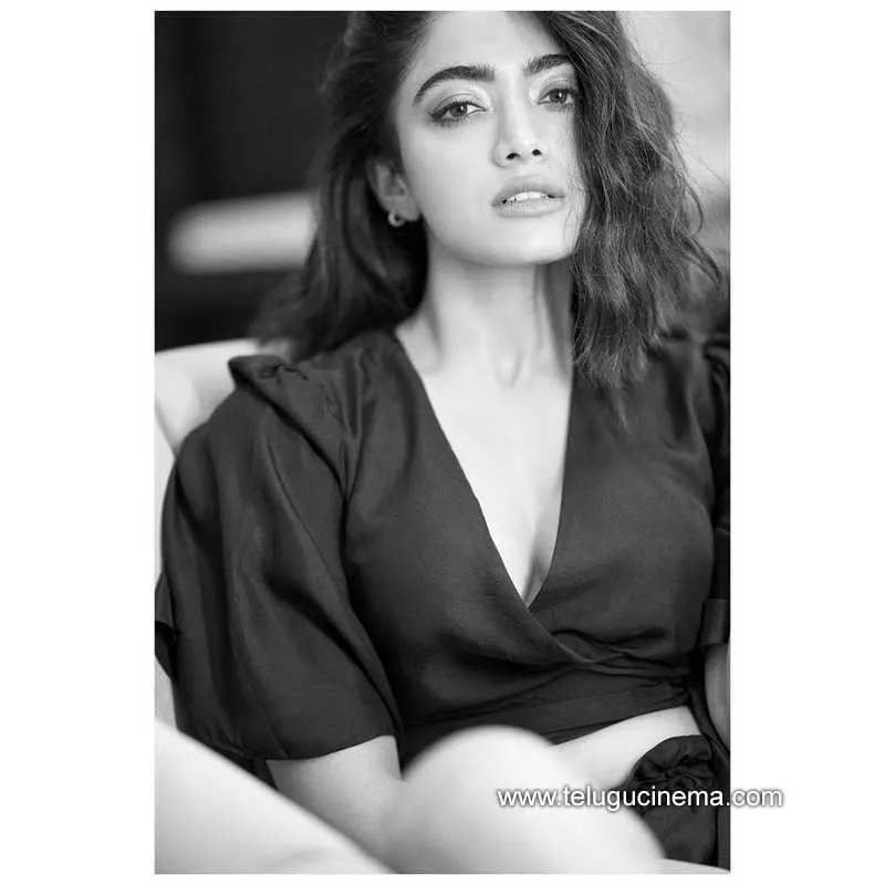 Rashmika Stills 250722 001