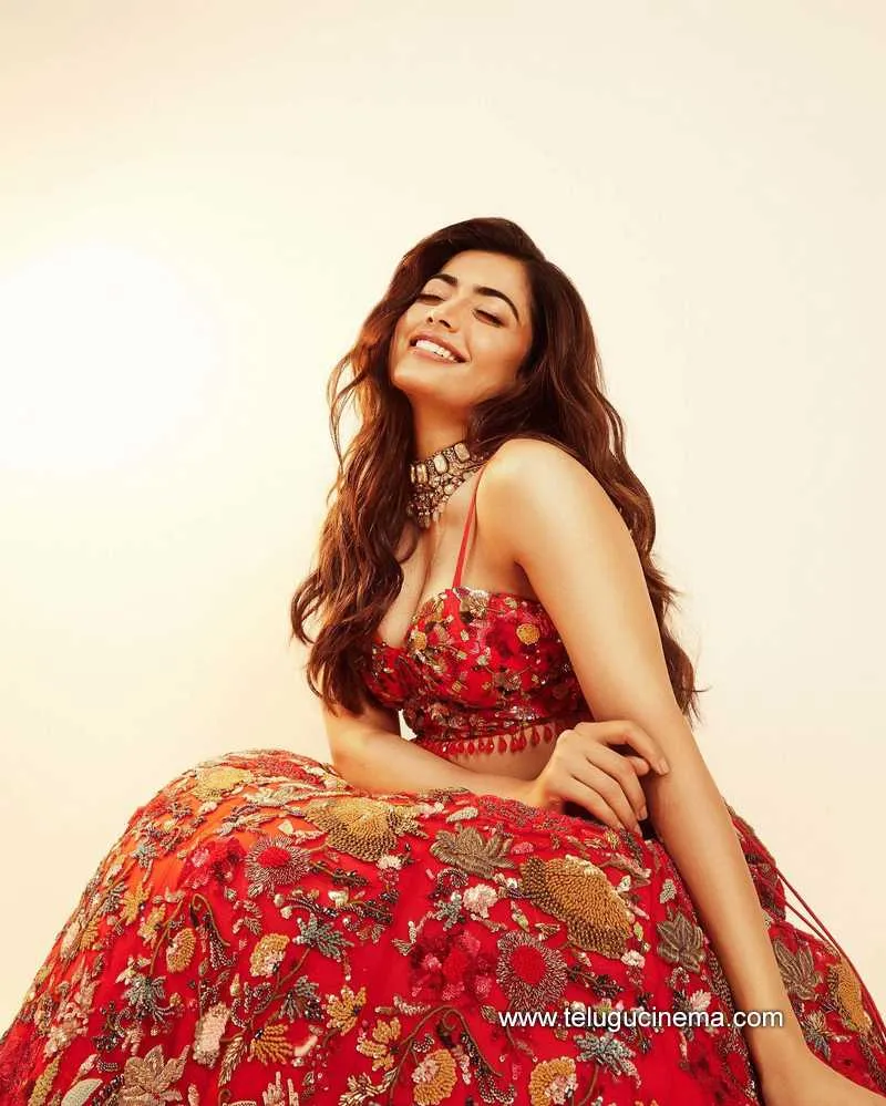 Rashmika Stills 270722 001 1