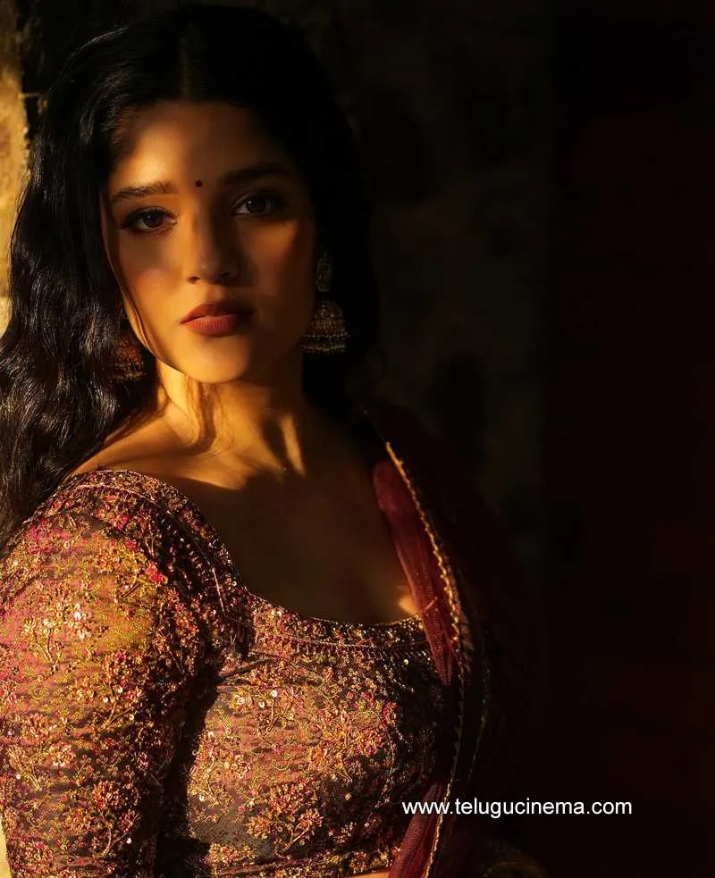 Ritika Stills 110722 001