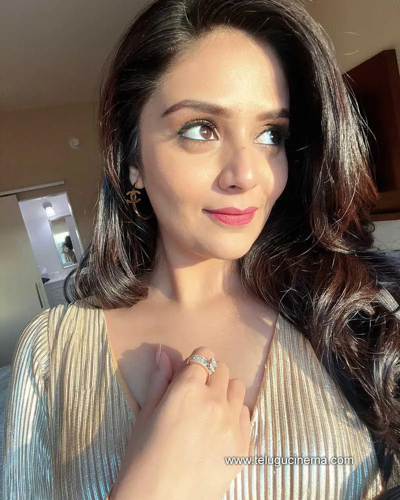 Sreemukhi Stills 090722 001