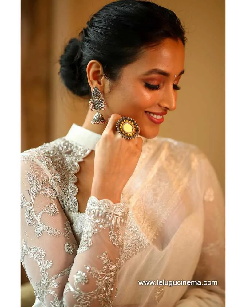 Srinidi Stills 200722 006