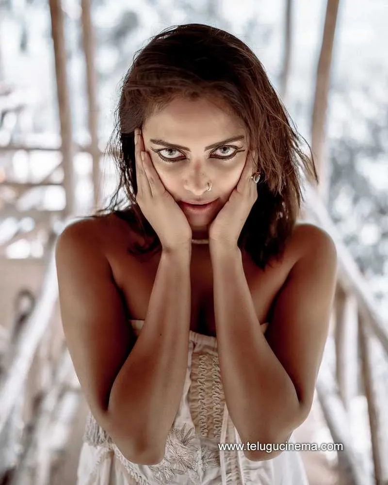Amalapaul Stills 290822 005