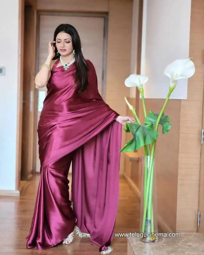 Bhagyasree Stills 030822 003