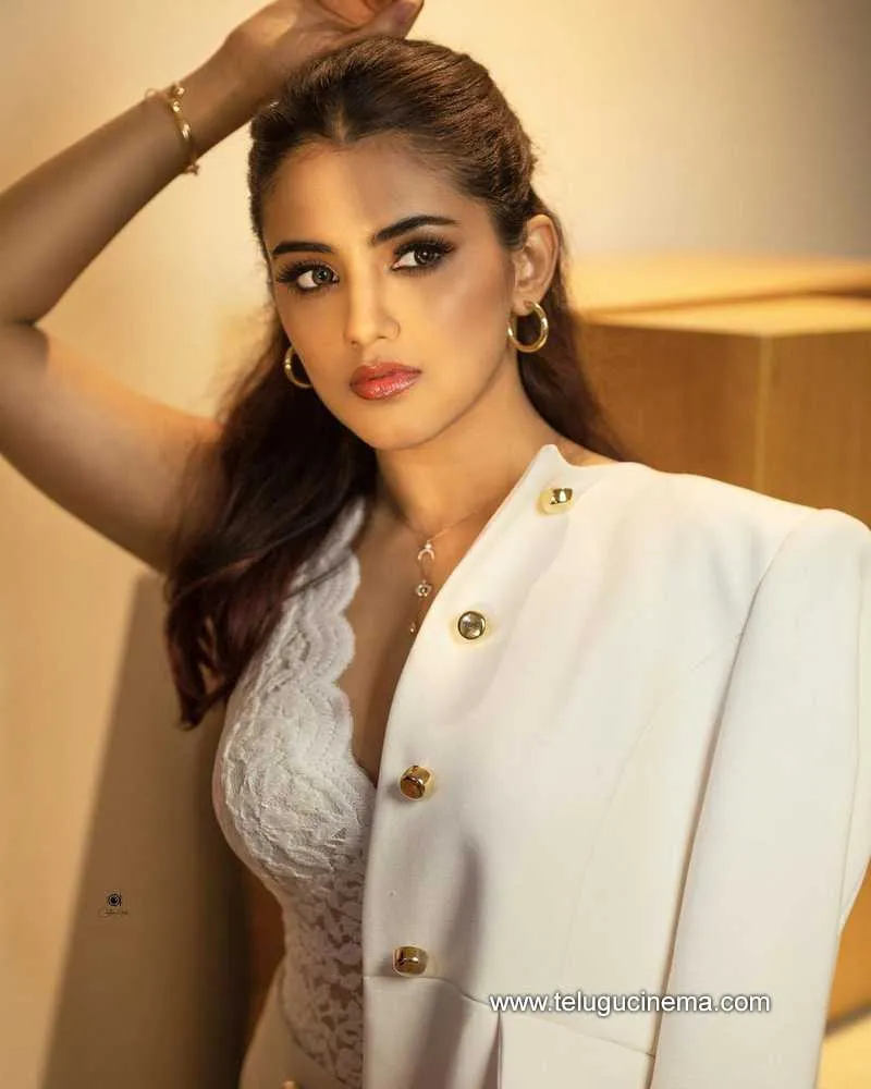 Malavika Stills 190822 003