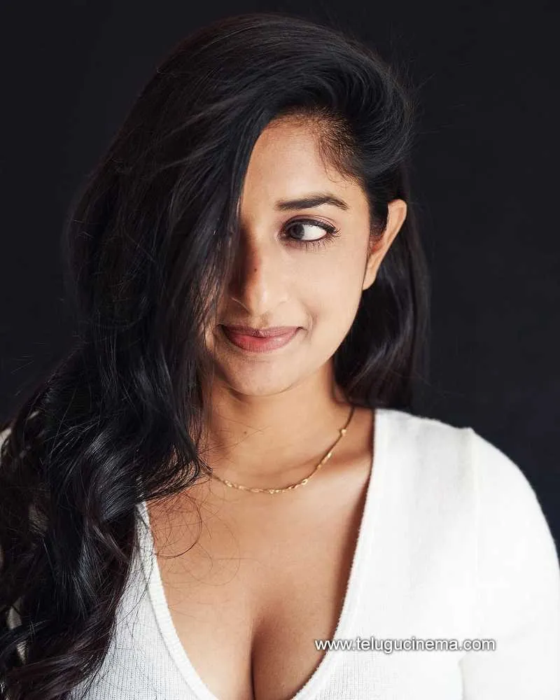 Meerajasmine Stills 230822 003
