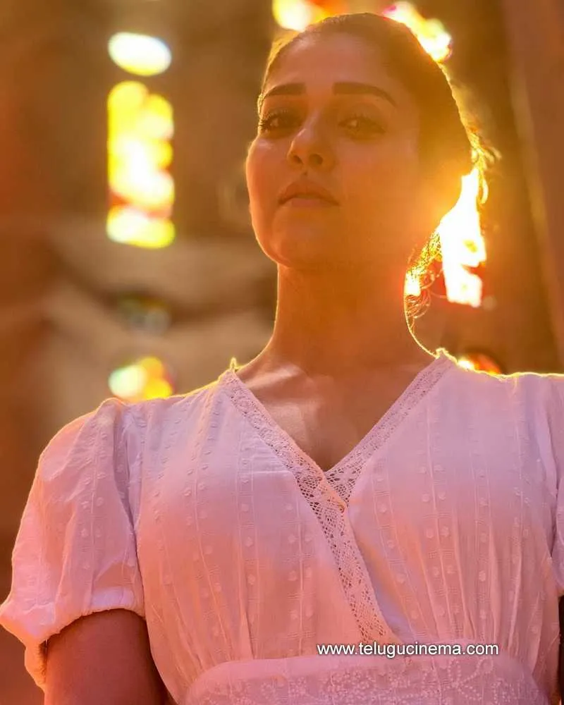 Nayantara Stills 160822 004
