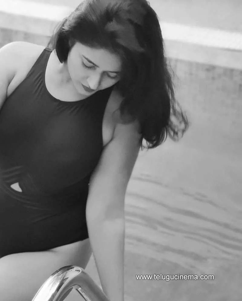 Poonam Stills 180822 005