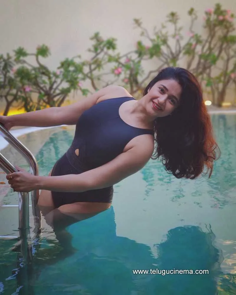 Poonam Stills 180822 006
