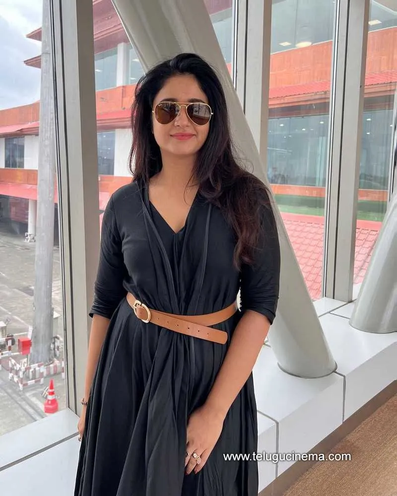 Poonam Stills 260822 002