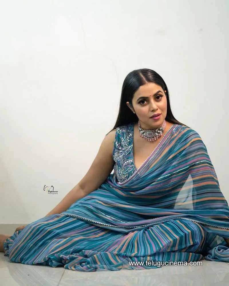 Poorna Stills 250822 006