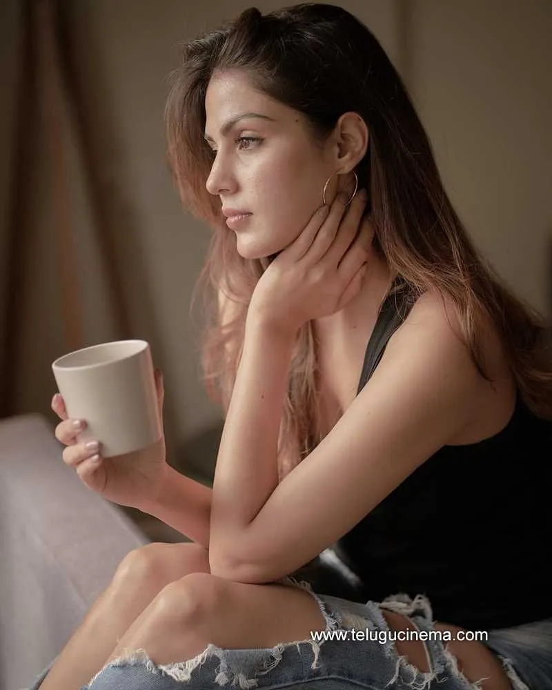 Rheachakaraborthy Stills 200822 002