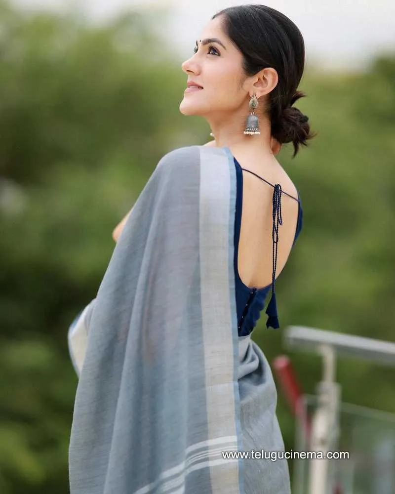 Simran Stills 190822 001