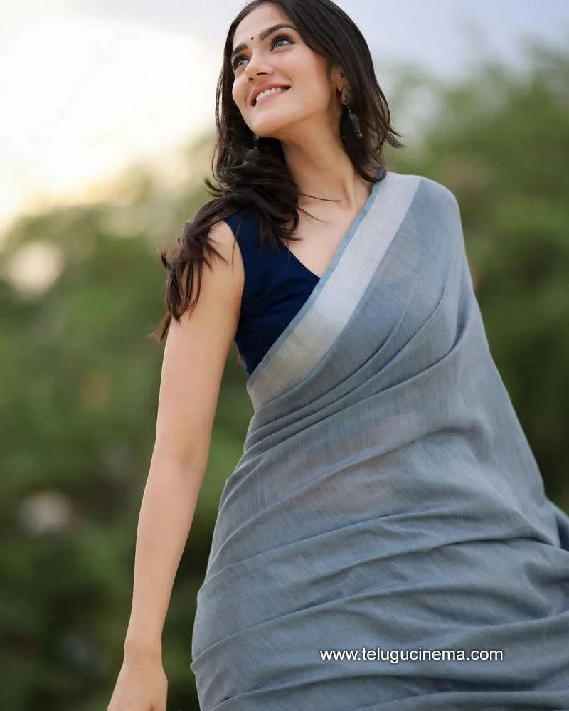 Simran Stills 190822 010