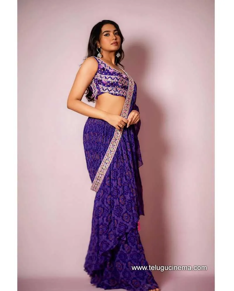 Sivathmika Stills 010822 003
