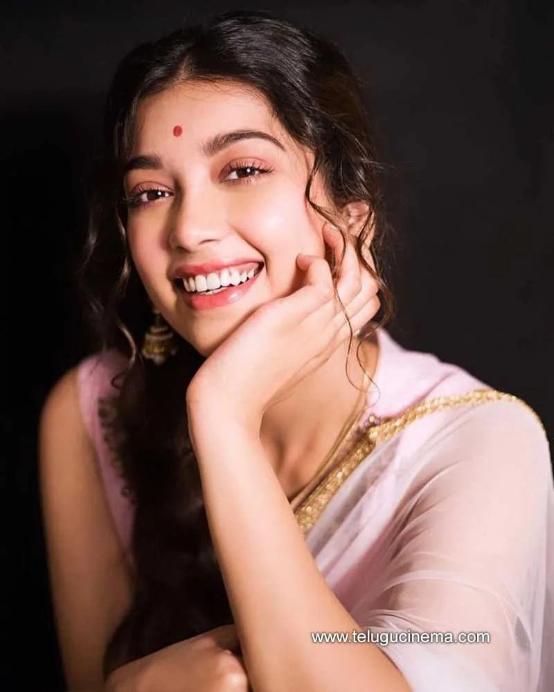 Digangana Stills 020922 001