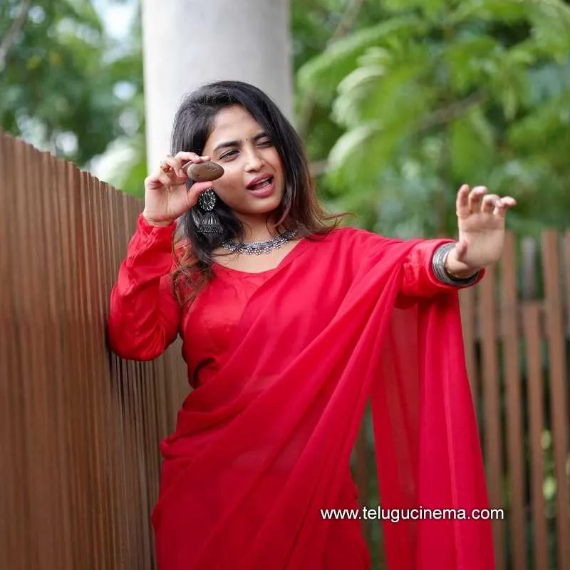 Harika Stills 160922 002