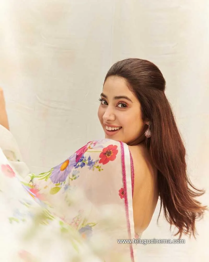 Janhvikapoor Stills 200922 002