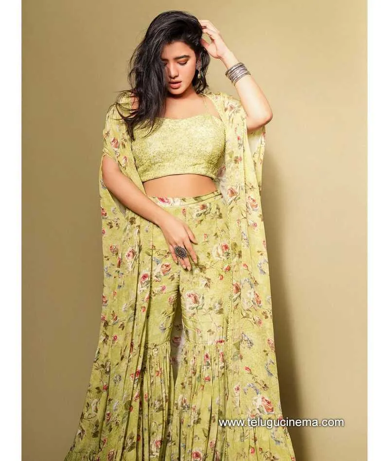 Kethikasharma Stills 60922 005