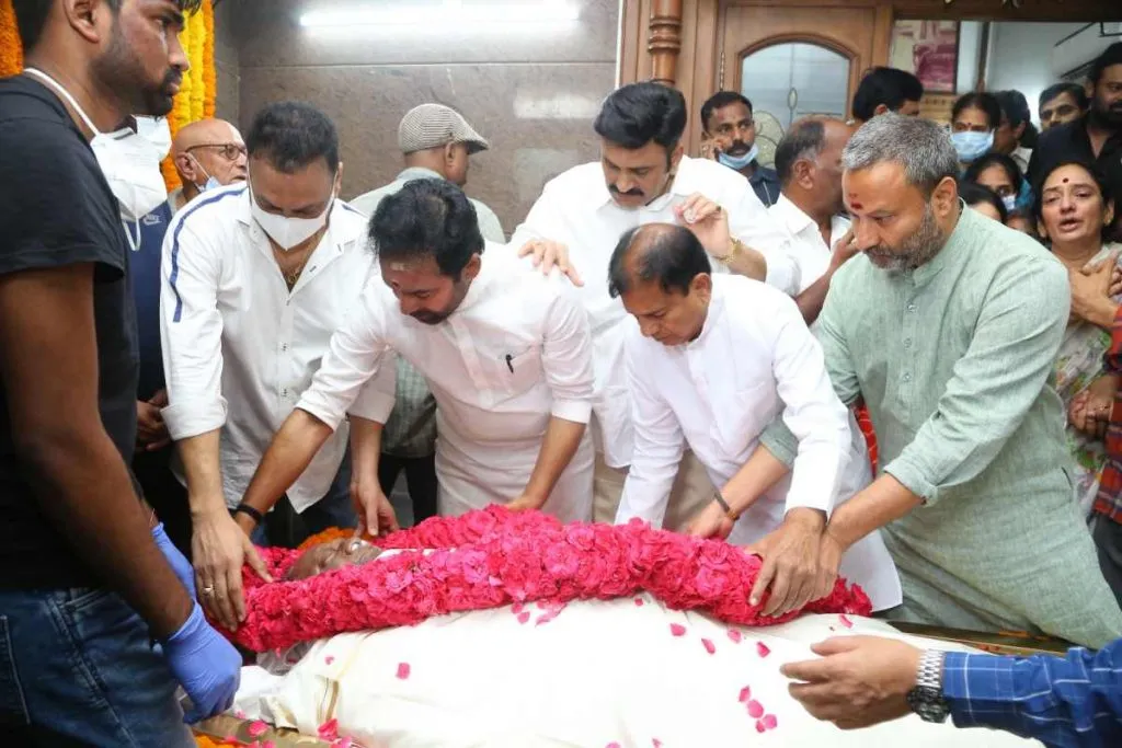 Krishnamrajudeath Celebs1