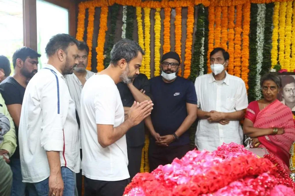 Krishnamrajudeath Celebs15