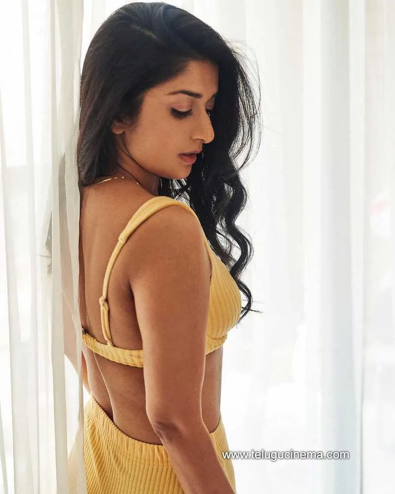 Meerajasmine Stills 220922 001