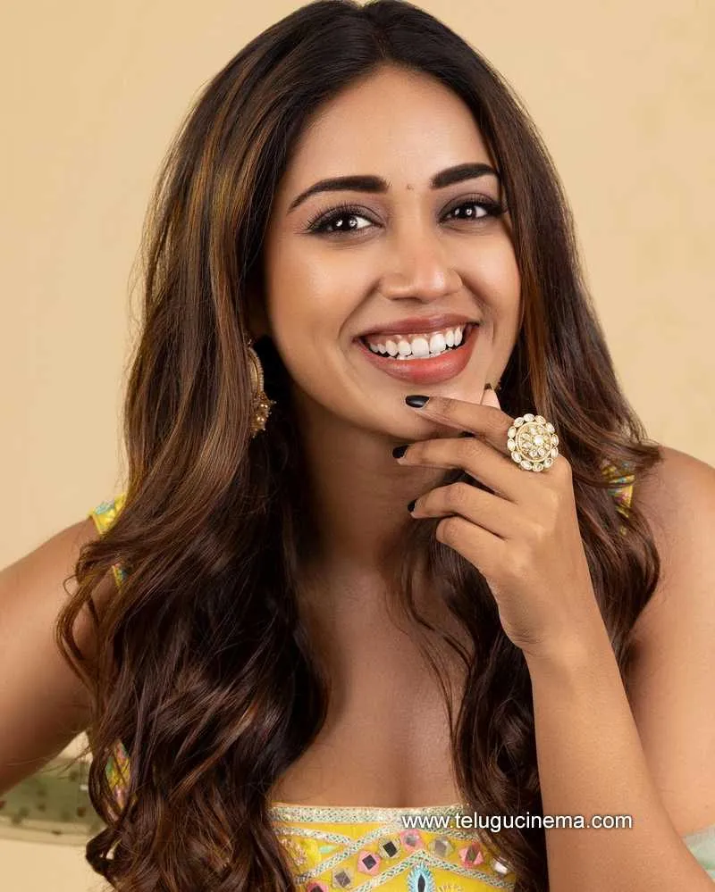 Nivetha Stills 020922 001